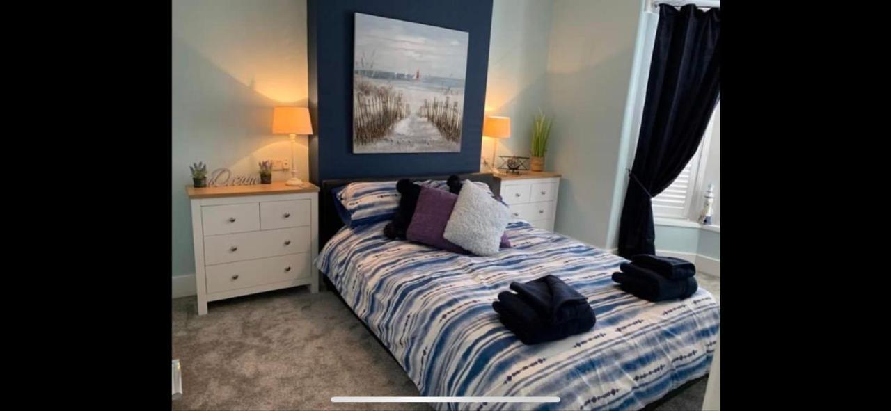Ground Floor Apartment Ексмут Екстериор снимка