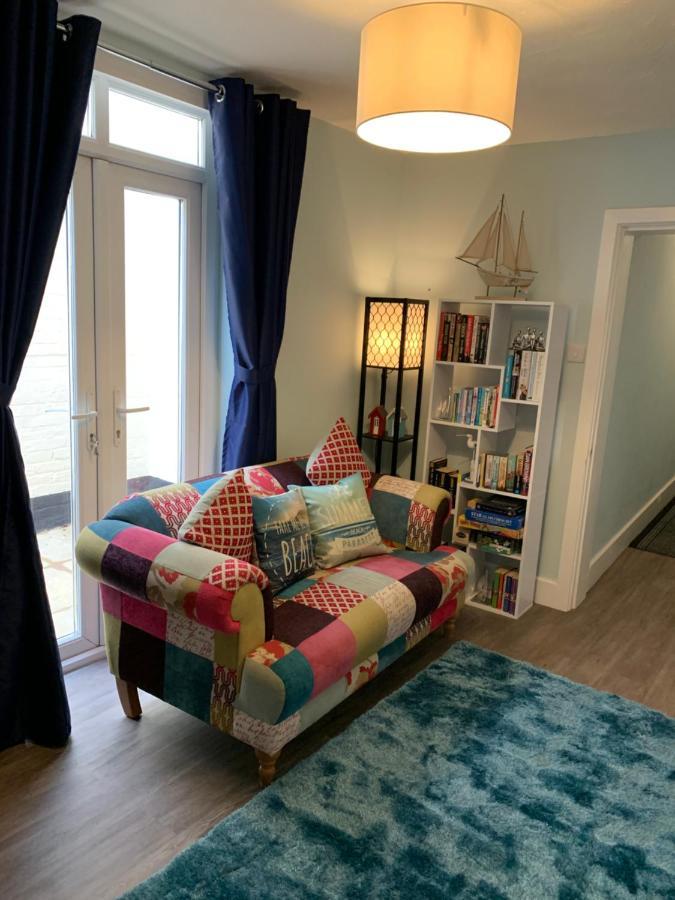 Ground Floor Apartment Ексмут Екстериор снимка