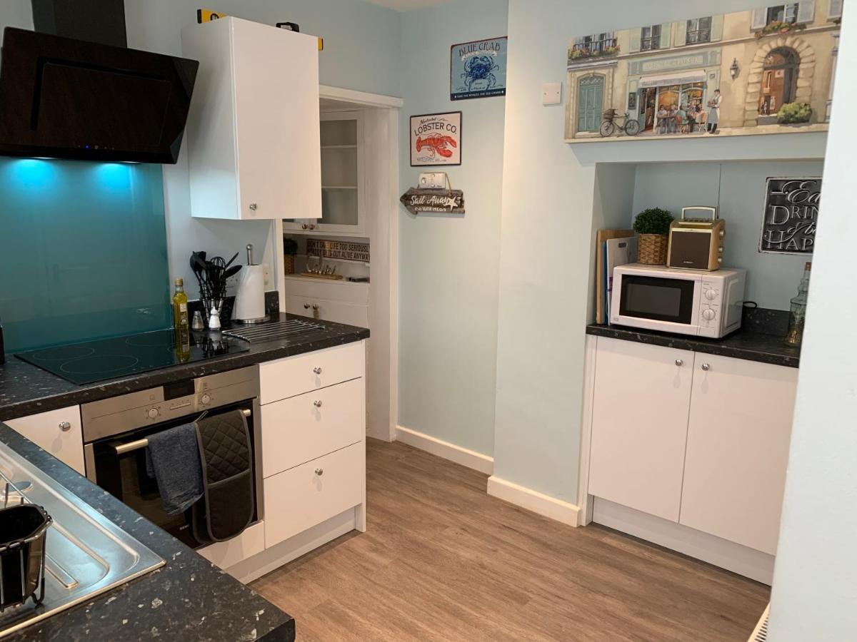 Ground Floor Apartment Ексмут Екстериор снимка