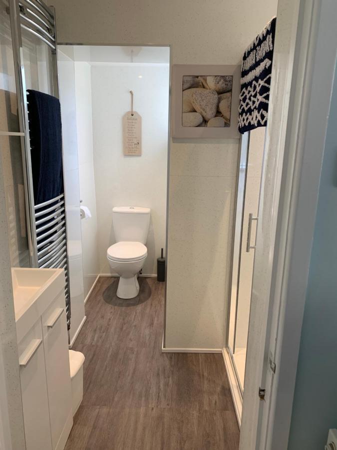 Ground Floor Apartment Ексмут Екстериор снимка